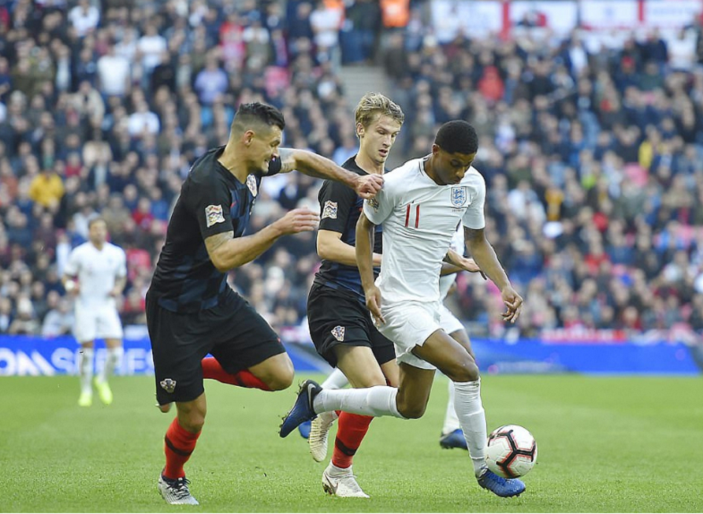 关于韩国羽毛球队逆转英格兰羽毛球队,陶菲克打破历史纪录的信息 关于韩国羽毛球队逆转英格兰羽毛球队,陶菲克打破历史纪录的信息