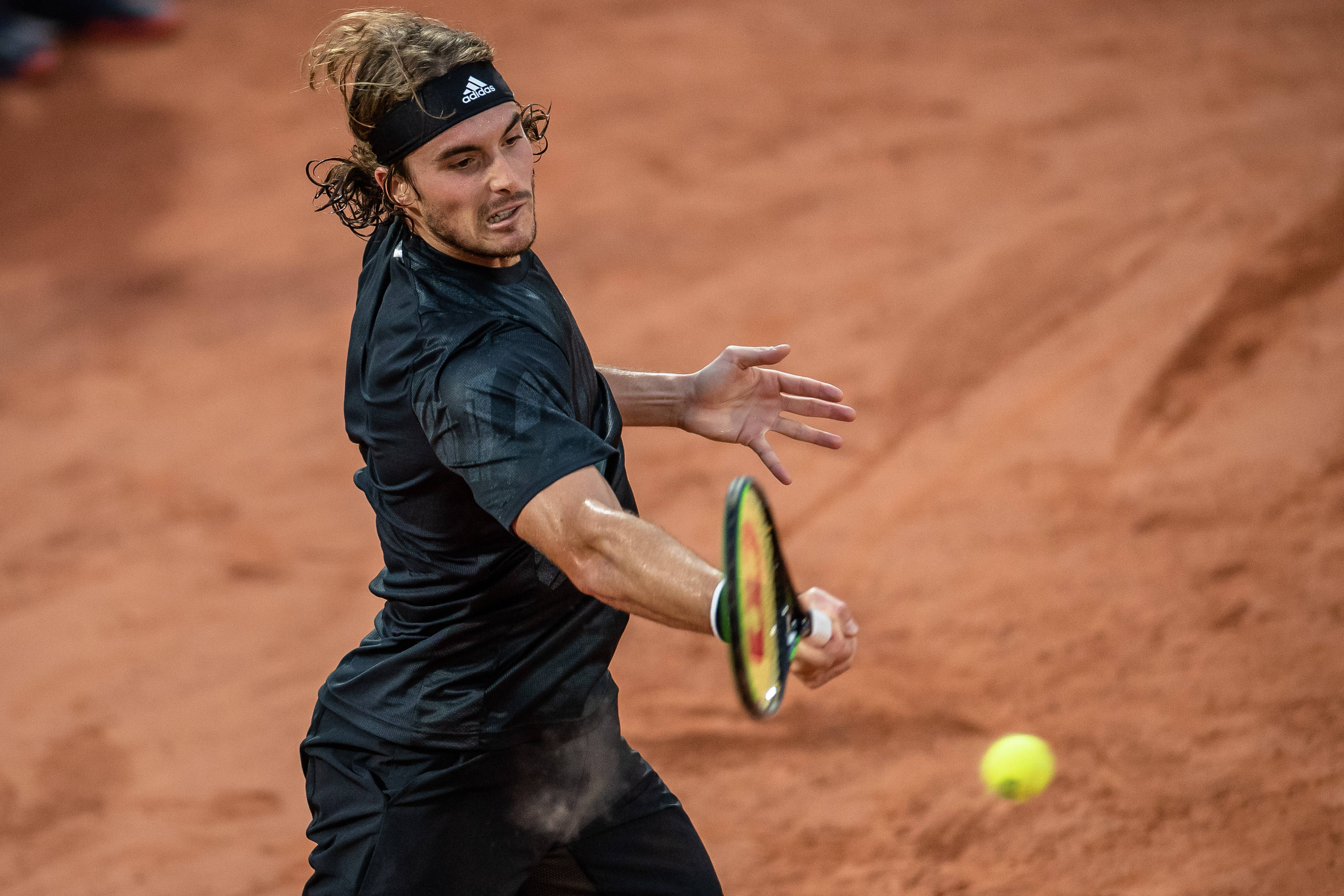 英雄联盟竞猜-德国网球队鏖战日本网球队，西西帕斯绝境逆转的简单介绍