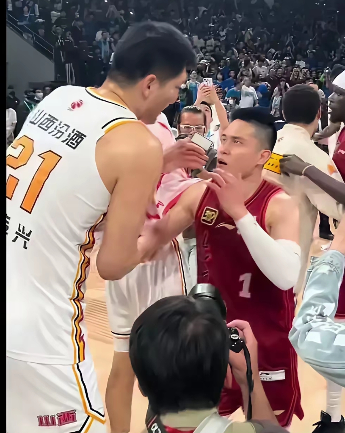 LOL英雄联盟投注-包含山西队惨败深圳队，遭遇两连败的词条