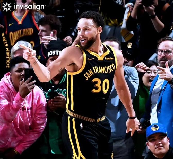 勇士客场失利,库里独得分犹不遑多让的简单介绍 勇士客场失利,库里独得分犹不遑多让的简单介绍