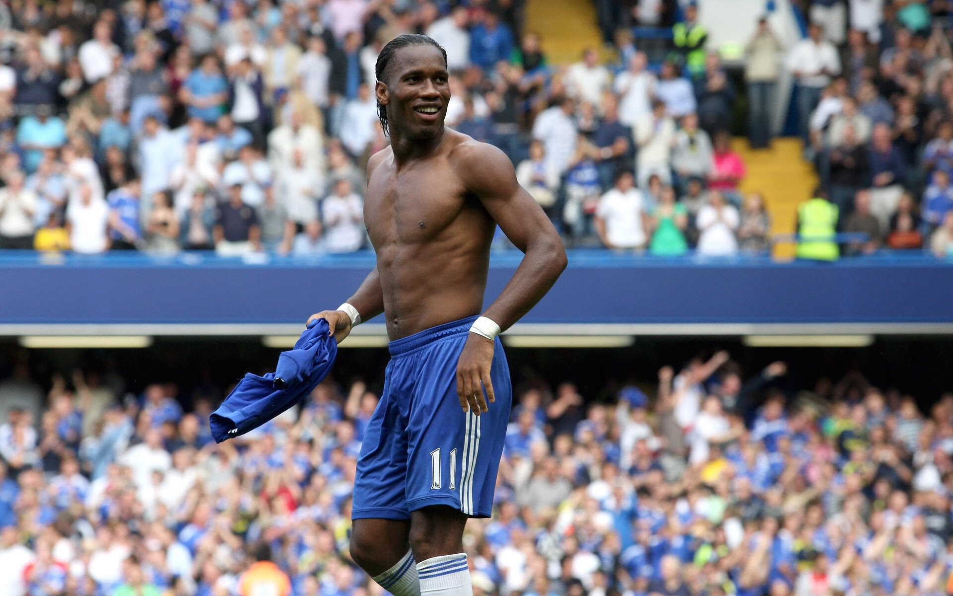 从勒沃库森完胜南非到姆巴佩闪耀全场，足球世界中的唯一性启示