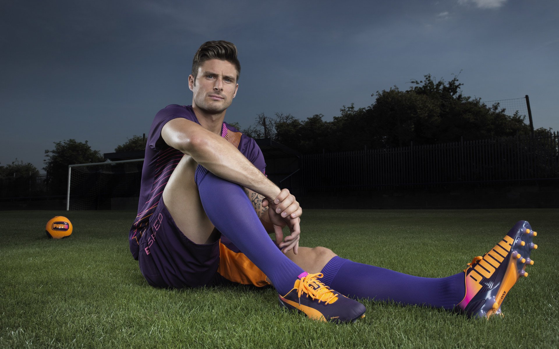 绿茵与冰场，格列兹曼的魔法脚与加拿大冰球的安哥拉启示录